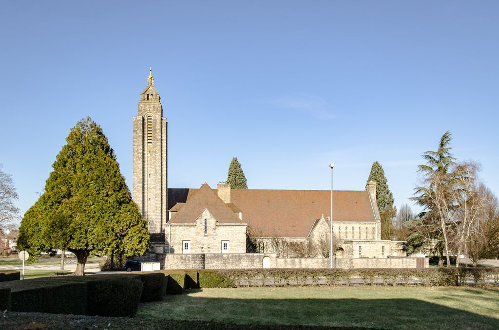 Eglise Sainte-Anne à Tavaux (39) caue39